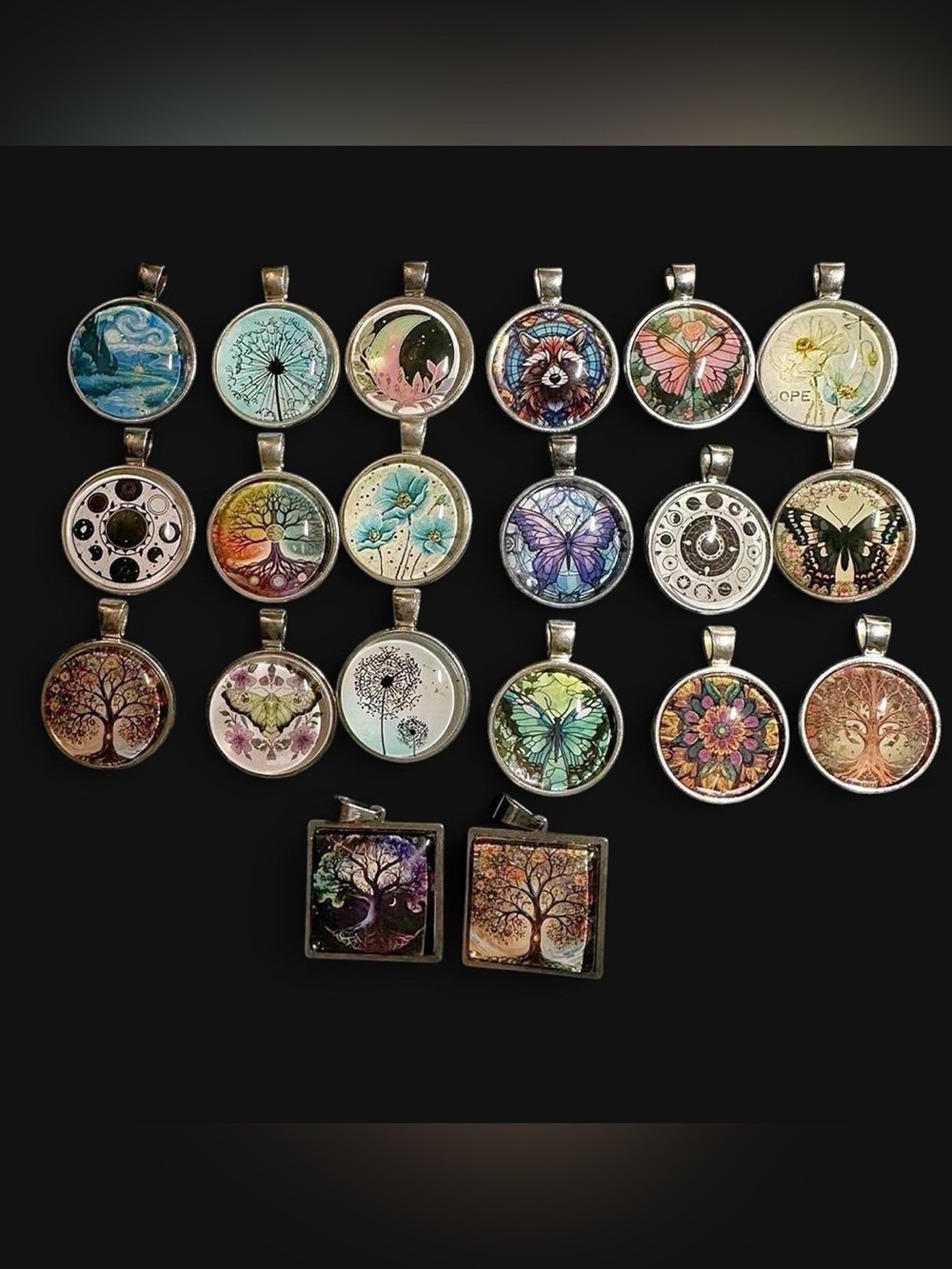 Lot of 20 Pendants